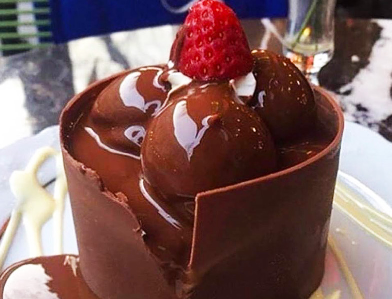 Mendel's Cafede Badem Şekerinden Çikolata Dünyasına Yolculuk