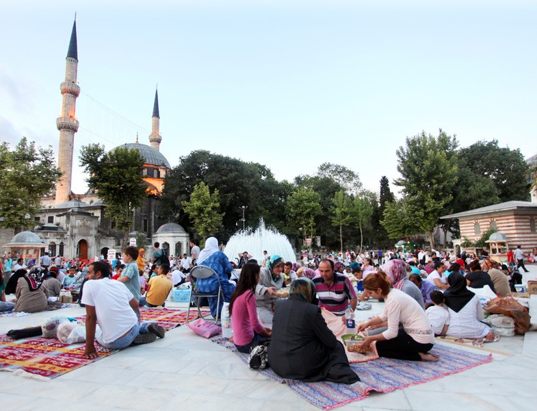 Eyüp Sultan'da İftar